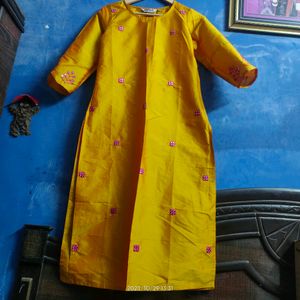 New & Unused Kurti With Pant