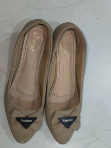 Chic Women's Beige Heels
