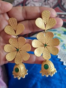 Elegant Gold Floral Jhumka Earrings