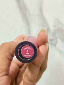 Manish Malhotra Lipstick + FREE insight gloss