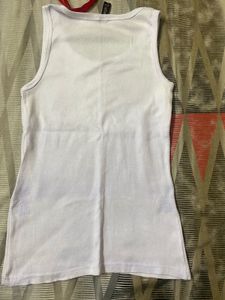 White round Neck Sleeveless Tank Top
