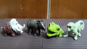 4 kinder Joy Animal Figurines Set