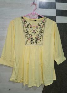 TRENDS Embroidered Kurta 👗