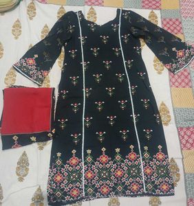 Black Kurta with Red dupatta