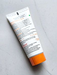 LA SHIELD Matte Sunscreen Gel SPF 50+