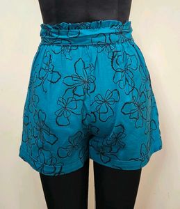 Floral Shorts (dressberry)