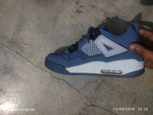 Jordan 4s like shoes