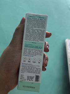 wishcare niacinamide oil balance sunscreen