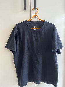 unisex Classic Black T-Shirt