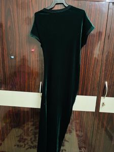 Elegant Green Velvet Midi Dress