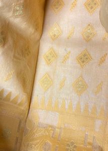Dhakai jamdani Semi Hard Saree