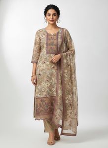 women pant suit with dupatta
