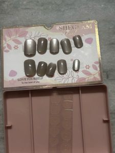 Sheglam Grey Press-On Nails