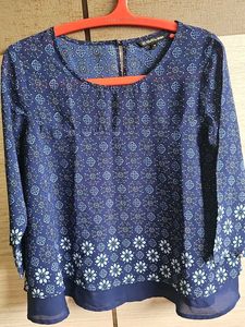 Stylish Blue Floral Print Top