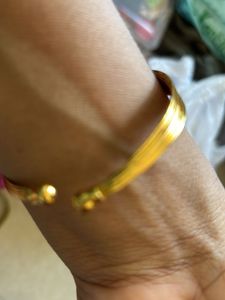 Vintage Gold Tone Floral Cuff Bracelet