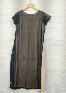 Avaasa Black Georgette With Peach Inner Linging  W