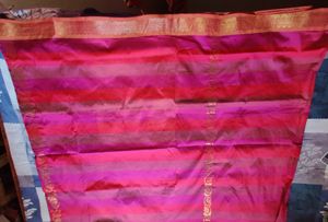 We Are Selling A Beautiful Banarsi Saree.