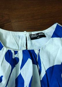Kalki Koechlin Blue &amp; White Floral Puff Sleeve Top