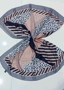 Stylish Geometric Print Scarf