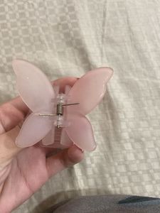 butterfly clip peach
