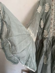 Lukhnowi Gown With Duppata
