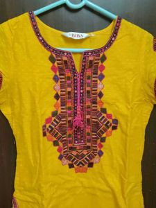 Classy biba kurti