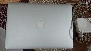 Apple MacBook Pro Laptop