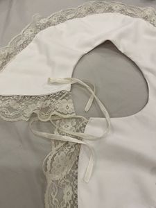 Lace Trimmed Detachable Collar