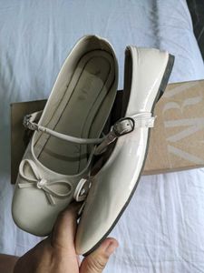 Nude Ballerinas