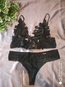 Black Lace Lingerie Set