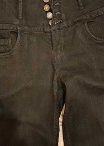 Sassafras High Rise Slim Fit- Myntra