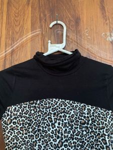 Chic Black &amp; Leopard Print Top