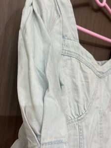 Light Wash Denim Puff Sleeve Top for m &amp; L