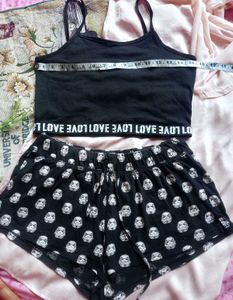 h&amp;m Cute Pajama Set with Graphic Print