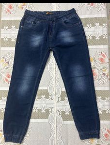 Comfortable Dark Wash Jogger Jeans