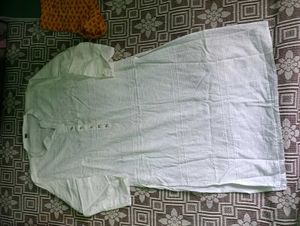 Elegant White Chikankari Kurta
