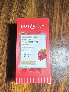 Dot & Key Strawberry Dew Tinted Sunscreen