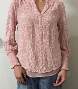 Chic Pink Star Textured Blouse
