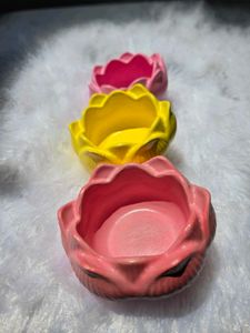 Lotus Shaped Tealight Holders(Set of 2)