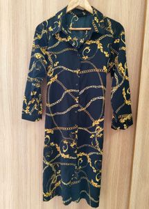 🖤👑 Luxury with the Royal Chain Print Shirt Dress