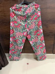 Floral Print Green Kurta with pants