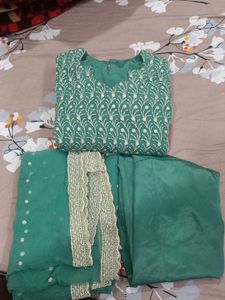 Elegant Green Embroidered Kurta Set