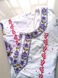 Beautiful white 🤍 embroidery Churidar