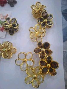 Chic Flower Hair Claw Clips (Set pack of 2)