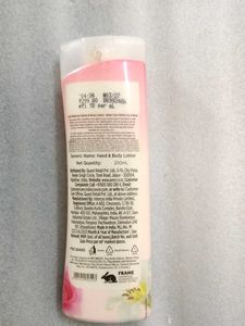 Avon Naturals White Lily &amp; Rose Lotion