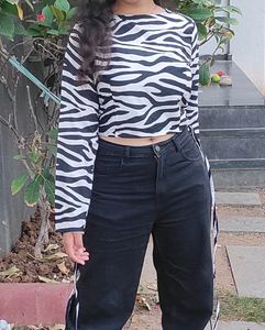 Trending Black And White Cheetah Print Top