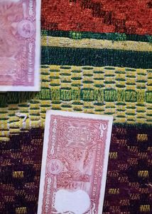2 Ruppee Note