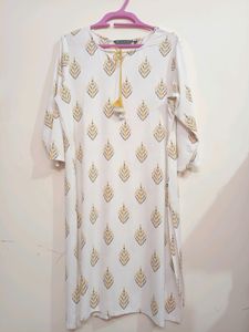 Avaasa Women's Kurta