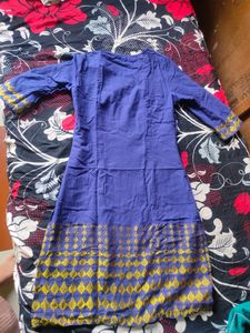 aurelia royal blue kurti(upto 34 bust)