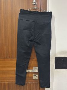 Black High-Waisted Frayed Hem Jeans